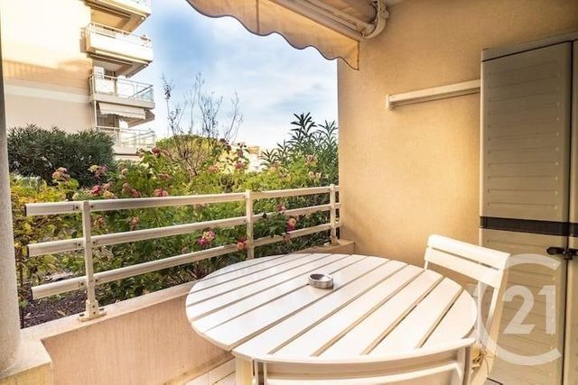 Appartement F2 à louer - 2 pièces - 26.45 m2 - LE GOLFE JUAN - 06 - PROVENCE-ALPES-COTE-D-AZUR - Century 21 Liberté